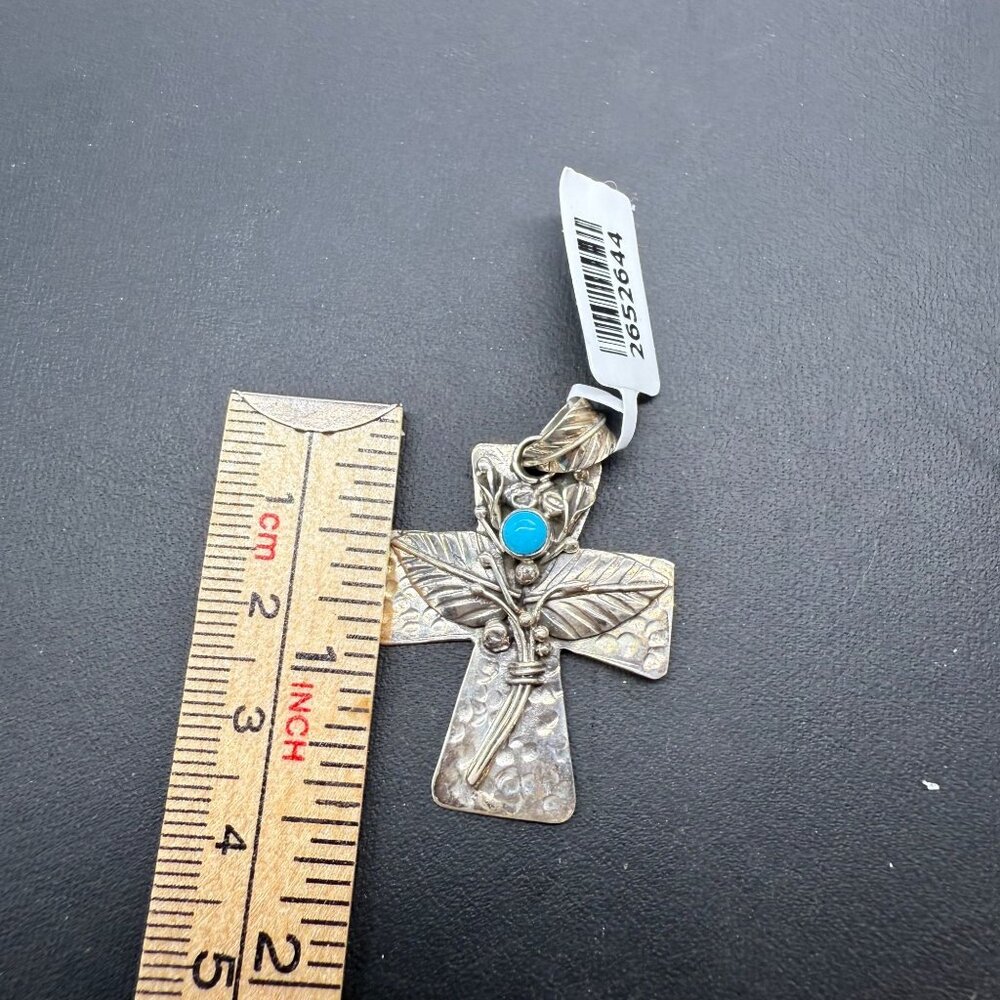 STS 925 Sterling Silver Indonesia Hammered Leaf Cross Pendant Bohemian - Picture 5 of 5
